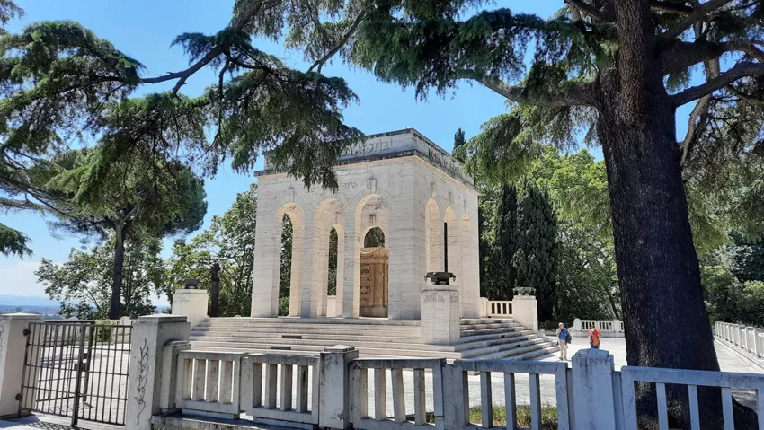 Mausoleo Osario Garibaldino