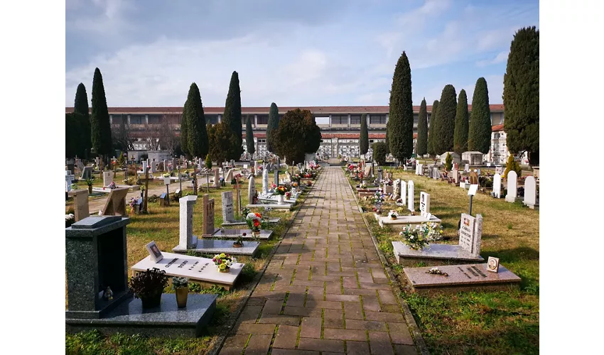 Cementerio monumental de la Cartuja de Bolonia| entrada principal