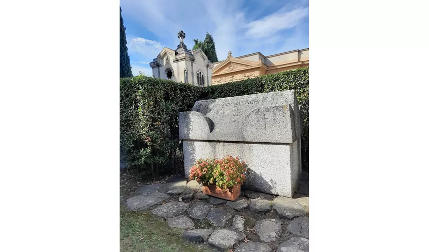 Cementerio monumental de la Cartuja de Bolonia| entrada principal