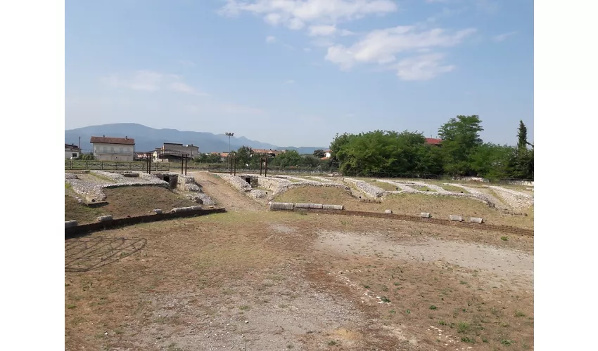 Amphithéâtre romain d'Alife