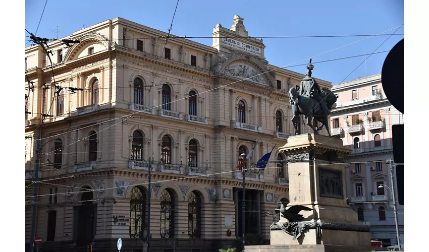 Piazza Bovio