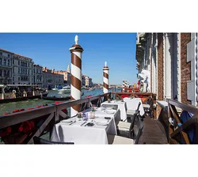 Antinoo's Lounge & Restaurant