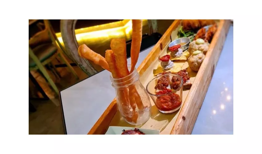 Scomodo Food & Music