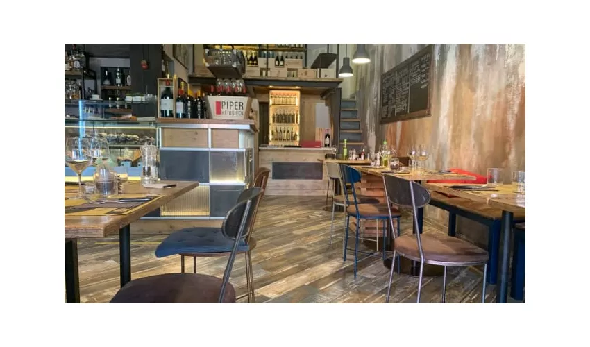 Seven Cafe' Restaurant