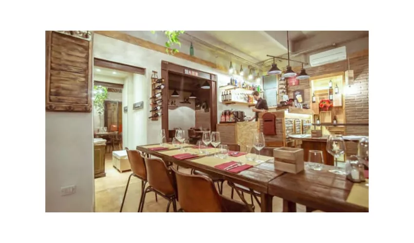 Vaia Concept Store
