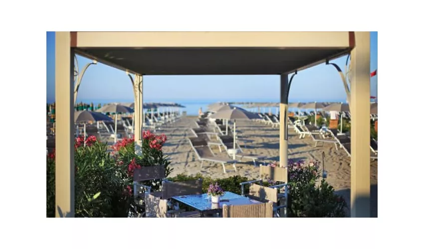 La Spiaggia Beach & Restaurant