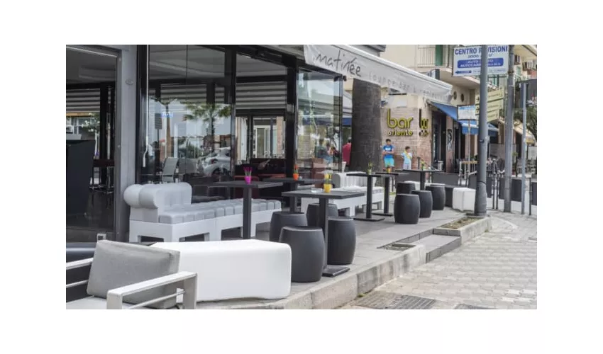 Matinée Cocktail Bar & Restaurant