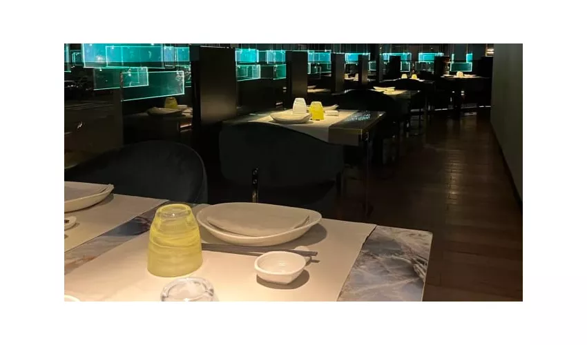 EIMI Lounge Bar