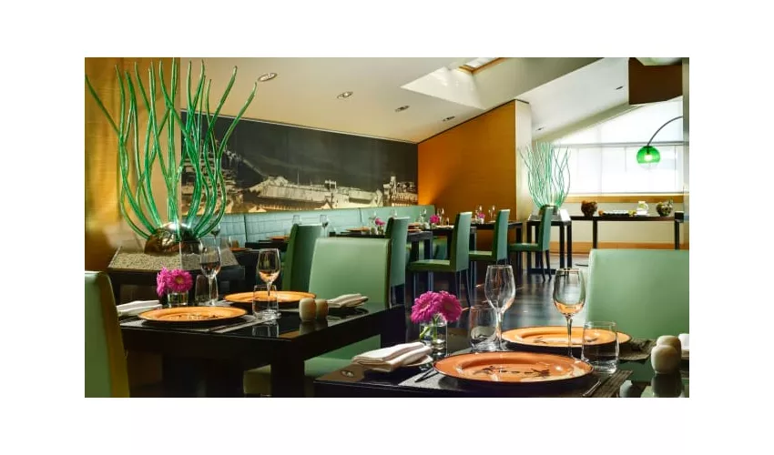 Vesuvio Roof Bar & Restaurant by "UNA cucina"