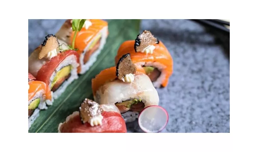 GIOMAKI DIGITAL SUSHI EXPERIENCE