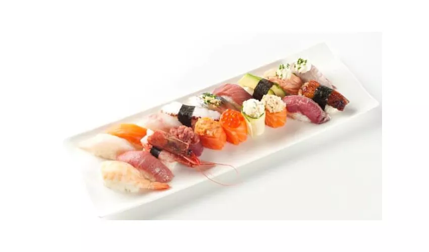 GIOMAKI DIGITAL SUSHI EXPERIENCE