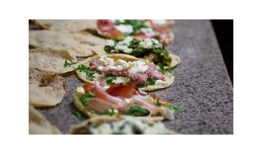 Pizzeria A mano A Mano Asporto e Domicilio