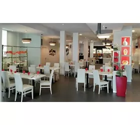 Yan HotPot, Griglia & Poke Cinese