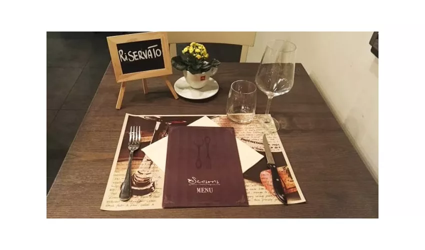 Seasons restaurant wine cafè b&b