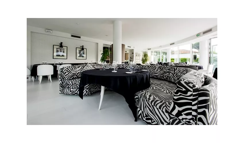 Blanco Lounge Restaurant
