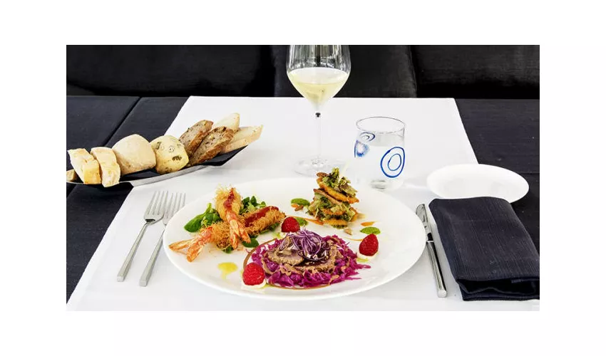 Blanco Lounge Restaurant