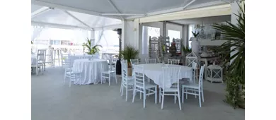 Moi Ristorante Lounge & Beach Bar