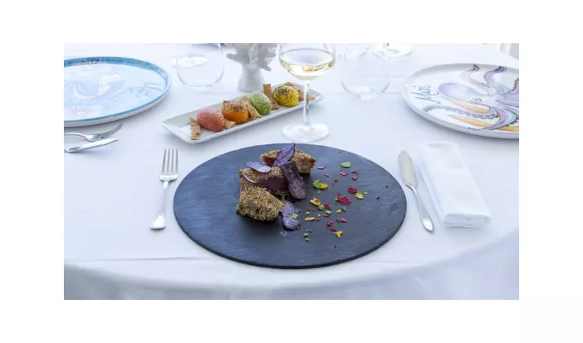 Moi Ristorante Lounge & Beach Bar