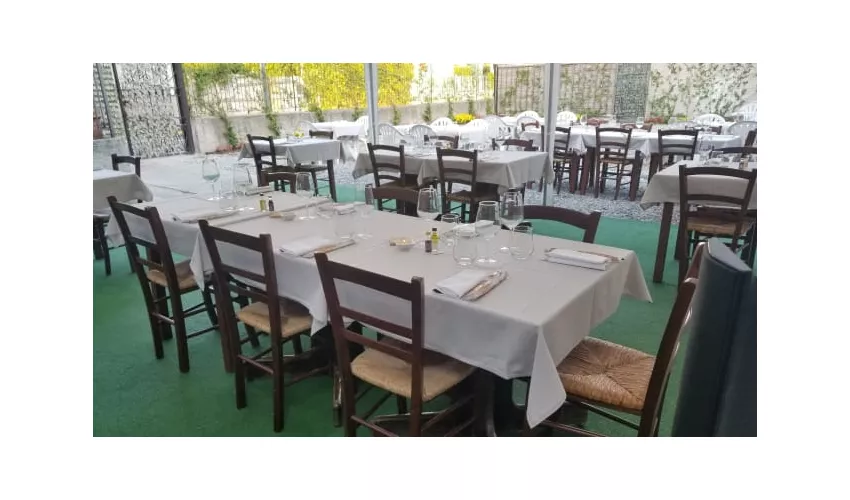 Un Tavolino Sullo Stretto