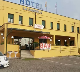La Candela bar hotel trattoria