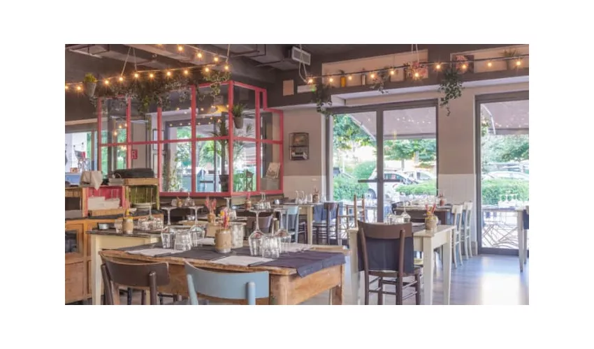 Retro Food & Wine