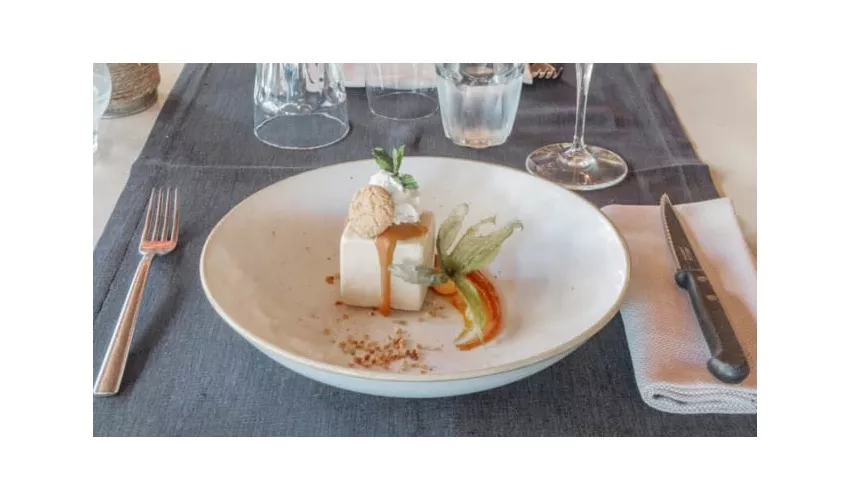 Retro Food & Wine