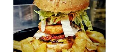 The River Hamburgeria & Birreria