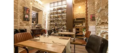VERSO Eatery & Wine Tales
