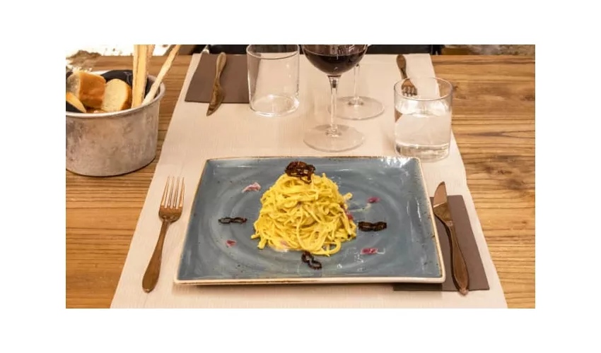 VERSO Eatery & Wine Tales