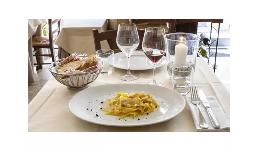Contrario. Vineria con Cucina.