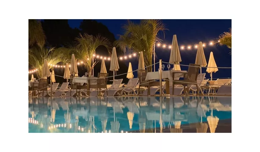 Villa Eva Restaurant & Beach