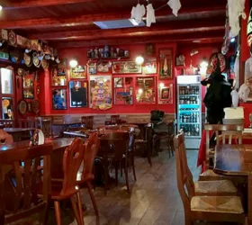 Red Fox kitchen&pub since 1981
