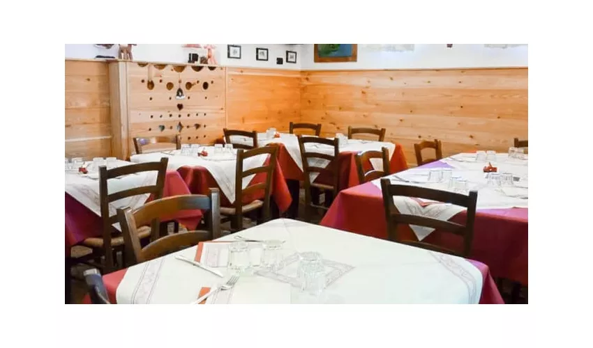 Trattoria Bar Rouge et Noir