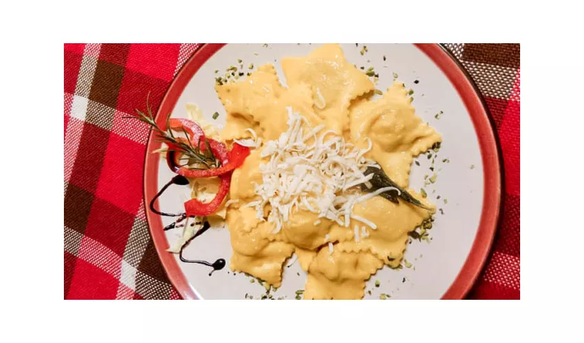 Trattoria Bar Rouge et Noir