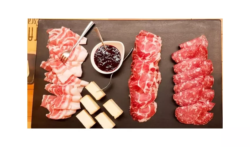 Hall Pub Brasserie - Crema