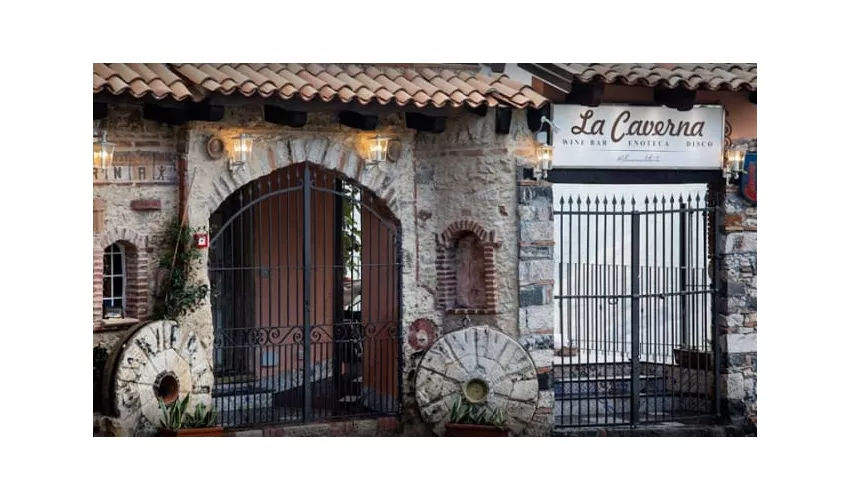 La Caverna Wine Bar