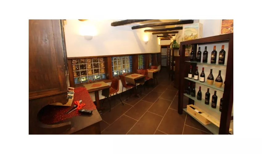 La Caverna Wine Bar