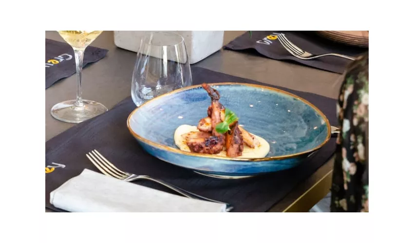 Grey Wine & Grill Restaurant