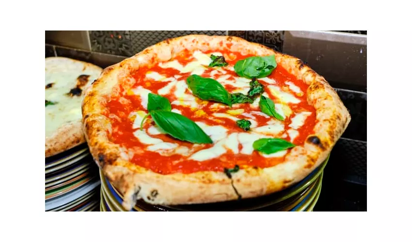 Pizzeria Bella Napoli 081
