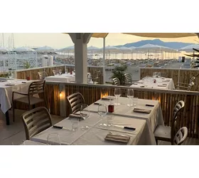 Purpo , Ristorante sul mare by La Spiaggetta