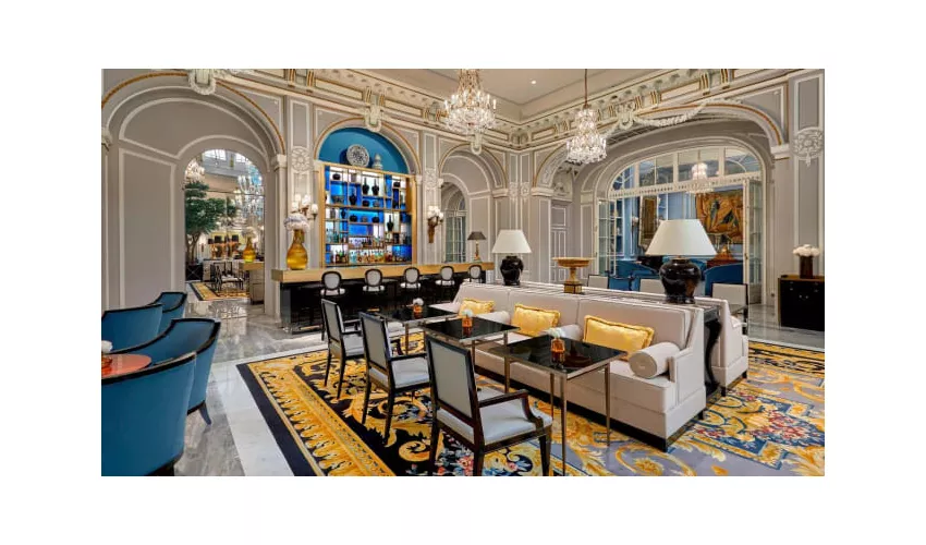 Lumen Cocktails & Cuisine