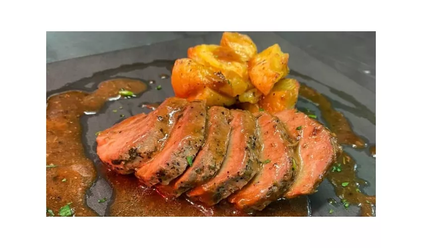 Gatto Blu Osteria Lounge Bar