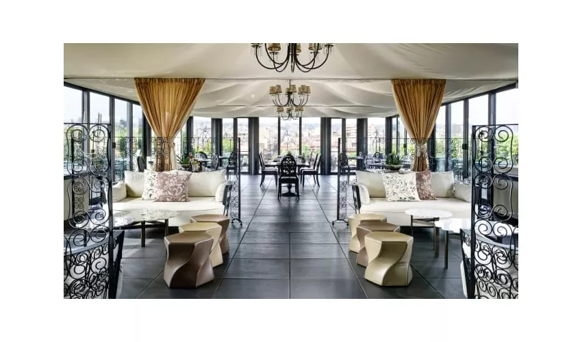 Etnea Roof Bar & Restaurant by “UNA cucina”
