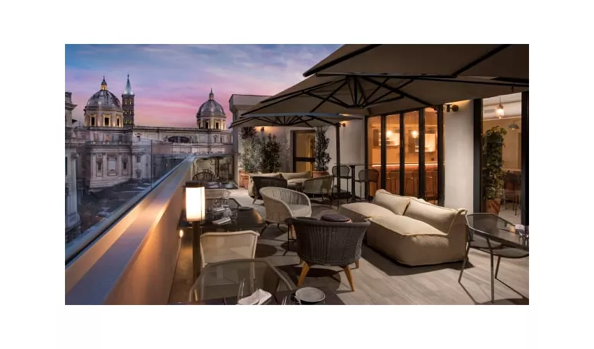 Mùn Rooftop Cocktail Bar