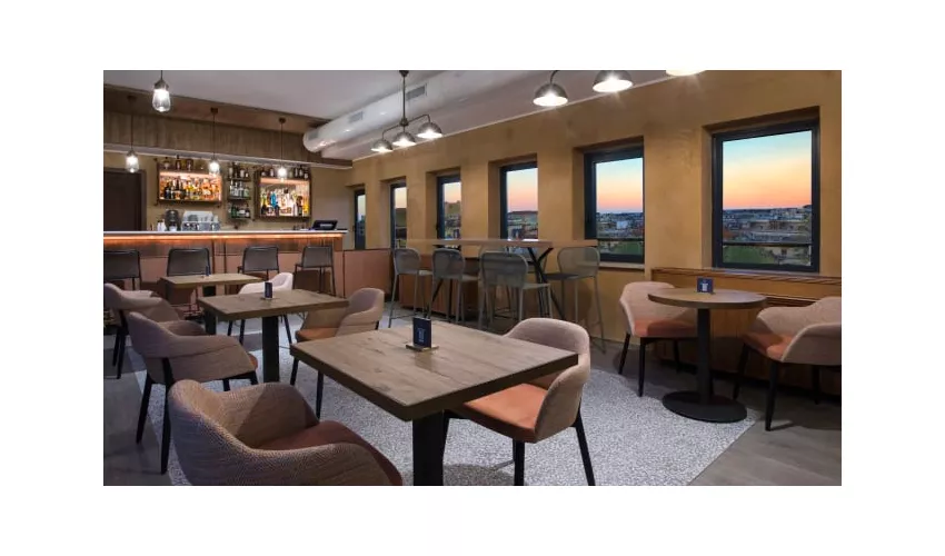 Mùn Rooftop Cocktail Bar