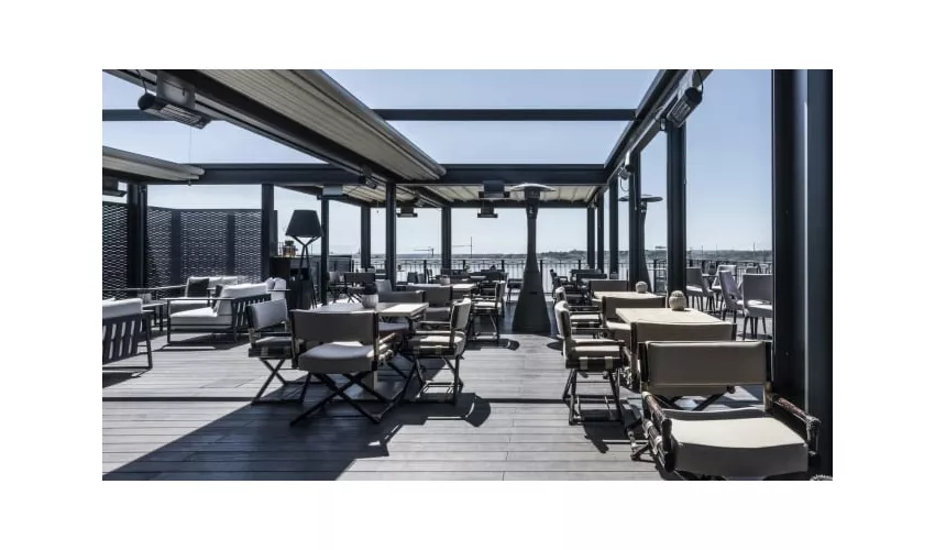 Adèle Mixology Lounge