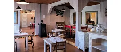 Lo Chalet Steakhouse & Potatoes