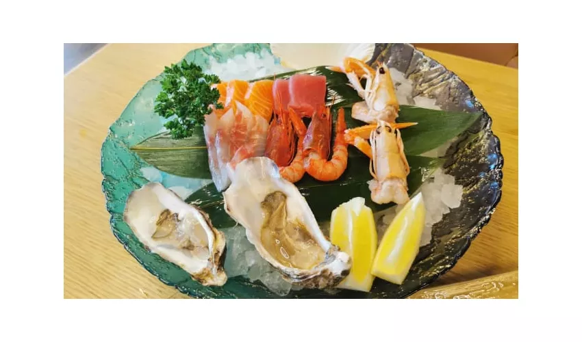 Tesake Sushi