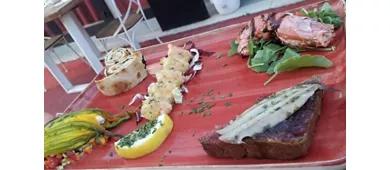 "ENOGALLERY THE WINE PLACE" ENOTECA & DISTRIBUZIONE, WINE BAR & RESTAURANT