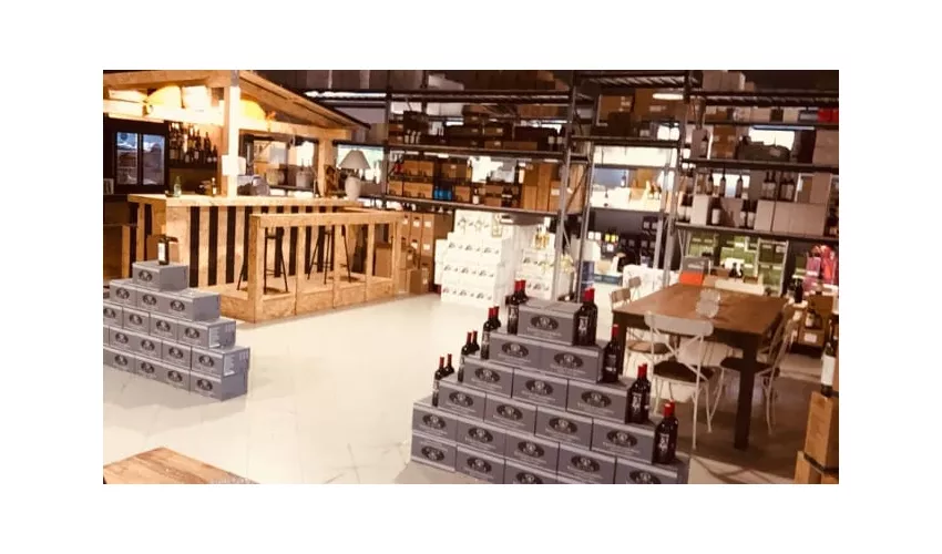 "ENOGALLERY THE WINE PLACE" ENOTECA & DISTRIBUZIONE, WINE BAR & RESTAURANT